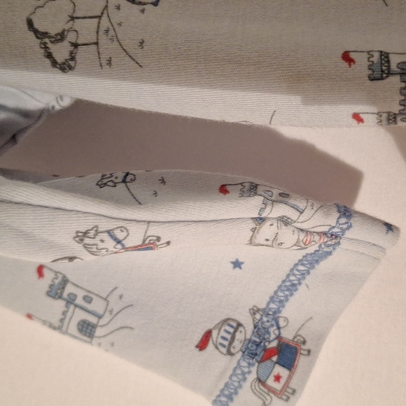 Rare!Kissy Kissy 6-9 Month Baby Boy Blue Footed Onsie Knights and Horses Softest - Picture 8 of 9